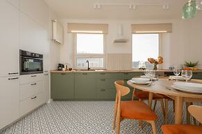 Apartment for 6 in the Heart of Warsaw