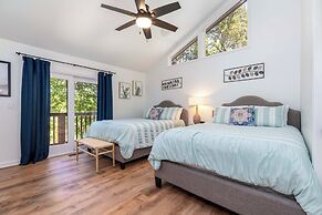 Lake-view 'pelican Point Retreat' in Afton!
