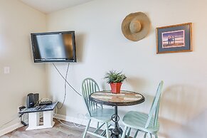 North Myrtle Beach Condo w/ Sunroom: Walk to Beach
