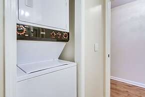 North Myrtle Beach Condo w/ Sunroom: Walk to Beach