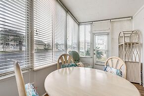 North Myrtle Beach Condo w/ Sunroom: Walk to Beach