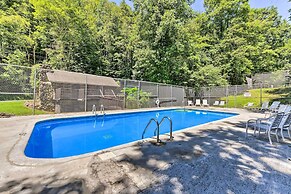 Game Room, Hot Tub, Pool & Views: Gatlinburg Cabin