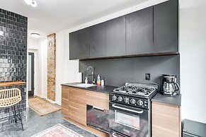 Historic Buffalo Row House Near Delaware Park