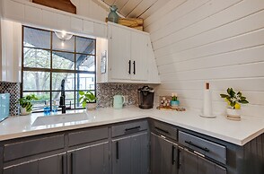 Willis Vacation Rental ~ 2 Mi to Lake Conroe!