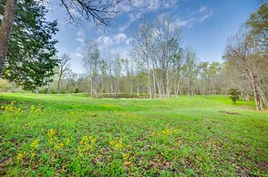 Willis Vacation Rental ~ 2 Mi to Lake Conroe!