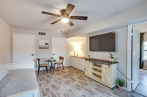 Willis Vacation Rental ~ 2 Mi to Lake Conroe!