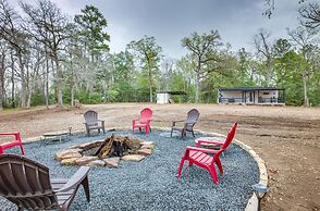 Willis Cabin on 6 Acres - Close to the Lake!