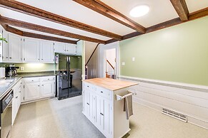 Richmond Vacation Rental ~ 10 Mi to Downtown!