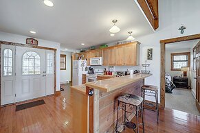 1 Mi to Beech Mtn Ski Resort: Cabin w/ Fire Pit