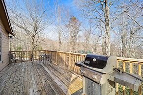 1 Mi to Beech Mtn Ski Resort: Cabin w/ Fire Pit