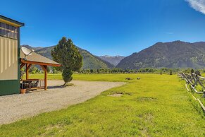 Thayne Retreat w/ Mountain Views - Near Trails!