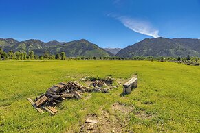 Thayne Retreat w/ Mountain Views - Near Trails!