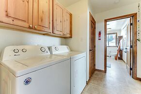 Thayne Retreat w/ Mountain Views - Near Trails!