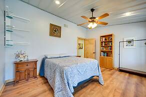 Rustic Coleman Retreat on 300 Acres w/ Hot Tub!