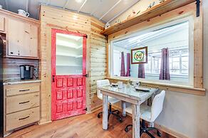 Rustic Coleman Retreat on 300 Acres w/ Hot Tub!