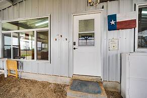 Rustic Coleman Retreat on 300 Acres w/ Hot Tub!