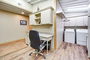 Rustic Coleman Retreat on 300 Acres w/ Hot Tub!