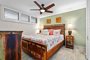 Kihei Surfside, #512 1 Bedroom Condo by RedAwning