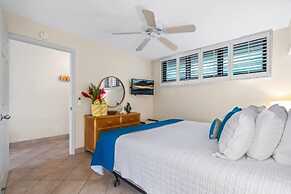 Kihei Surfside, #304 1 Bedroom Condo by RedAwning