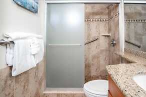 Kihei Surfside, #304 1 Bedroom Condo by RedAwning