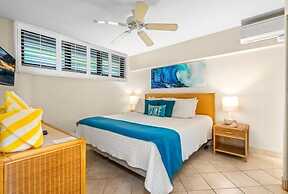 Kihei Surfside, #304 1 Bedroom Condo by RedAwning