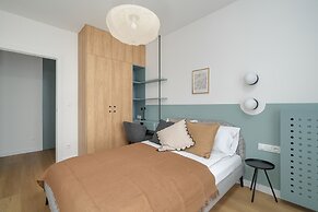 Unique two Bedroom Apartment by Renters