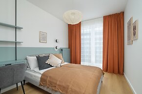 Unique two Bedroom Apartment by Renters