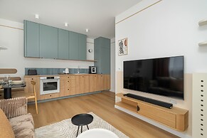 Unique two Bedroom Apartment by Renters