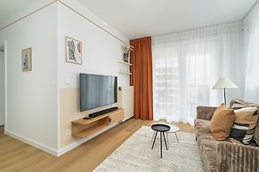 Unique two Bedroom Apartment by Renters
