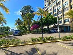 Seafrontapartment-sleeps4-pool-parking-garden