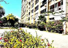 Seafrontapartment-sleeps4-pool-parking-garden