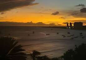 Seafrontapartment-sleeps4-pool-parking-garden