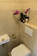 SLEEP INN ANTWERP - Japandi Lofts