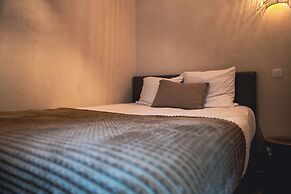 SLEEP INN ANTWERP - Japandi Lofts