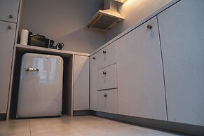 SLEEP INN ANTWERP - Japandi Lofts