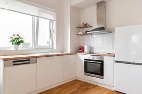 Skiathou 12 Glyfada Residences