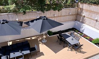 Skiathou 12 Glyfada Residences