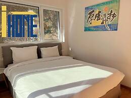 Skiathou 12 Glyfada Residences