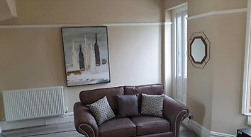 3-bed Apartment Roof Terrace Near Cardiff Centre