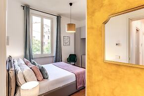 AwesHome Luxury Apartment