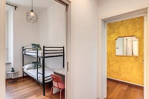 AwesHome Luxury Apartment