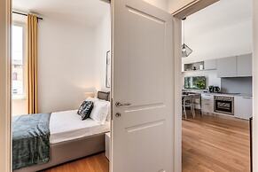 AwesHome Luxury Apartment