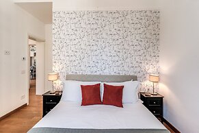 AwesHome Luxury Apartment