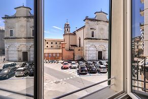 AwesHome Luxury Apartment