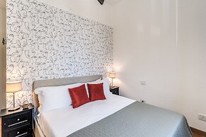 AwesHome Luxury Apartment