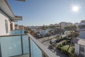 Flat in Building With Lift 200m From the sea