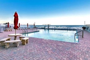 613 3 Beds Luxury Beachfront Studio Ideal 4 Long Stays