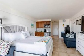 613 3 Beds Luxury Beachfront Studio Ideal 4 Long Stays