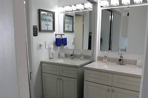 611 3 Beds Luxury Oceanfront Studio