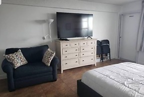 611 3 Beds Luxury Oceanfront Studio